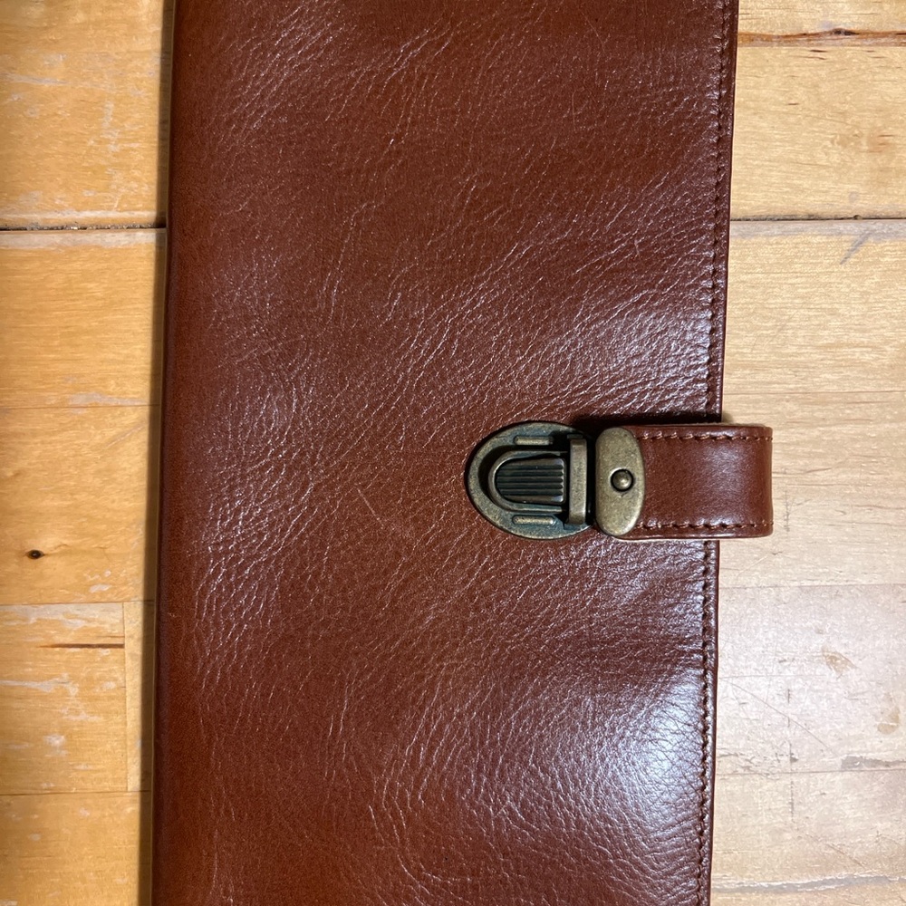 redEnvelope Microsoft Windows Leather Travel Wallet Organizer Brown Passport